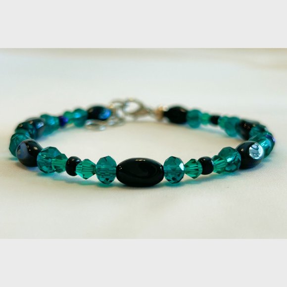 Dark Teal Green & Black Bead Bracelet - Picture 1 of 3